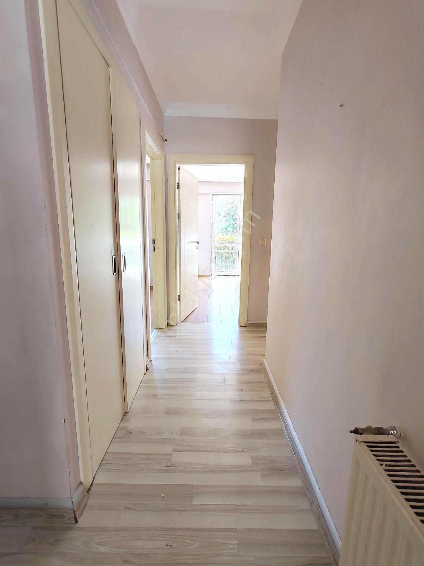 Site İçinde, Havuz Manzaralı Balkonlu 3+1 Kiralık Daire - Görsel 8