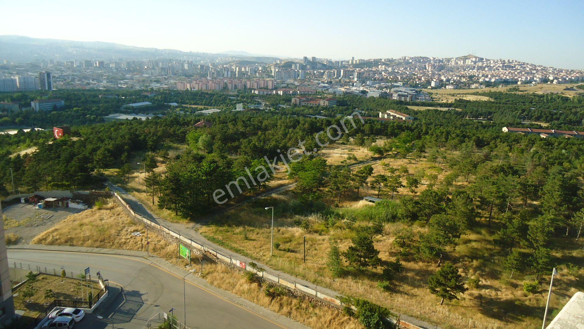 Krc'den Merkezi Konumda Manzaralı Kiralık 3+1 Daire - Görsel 19