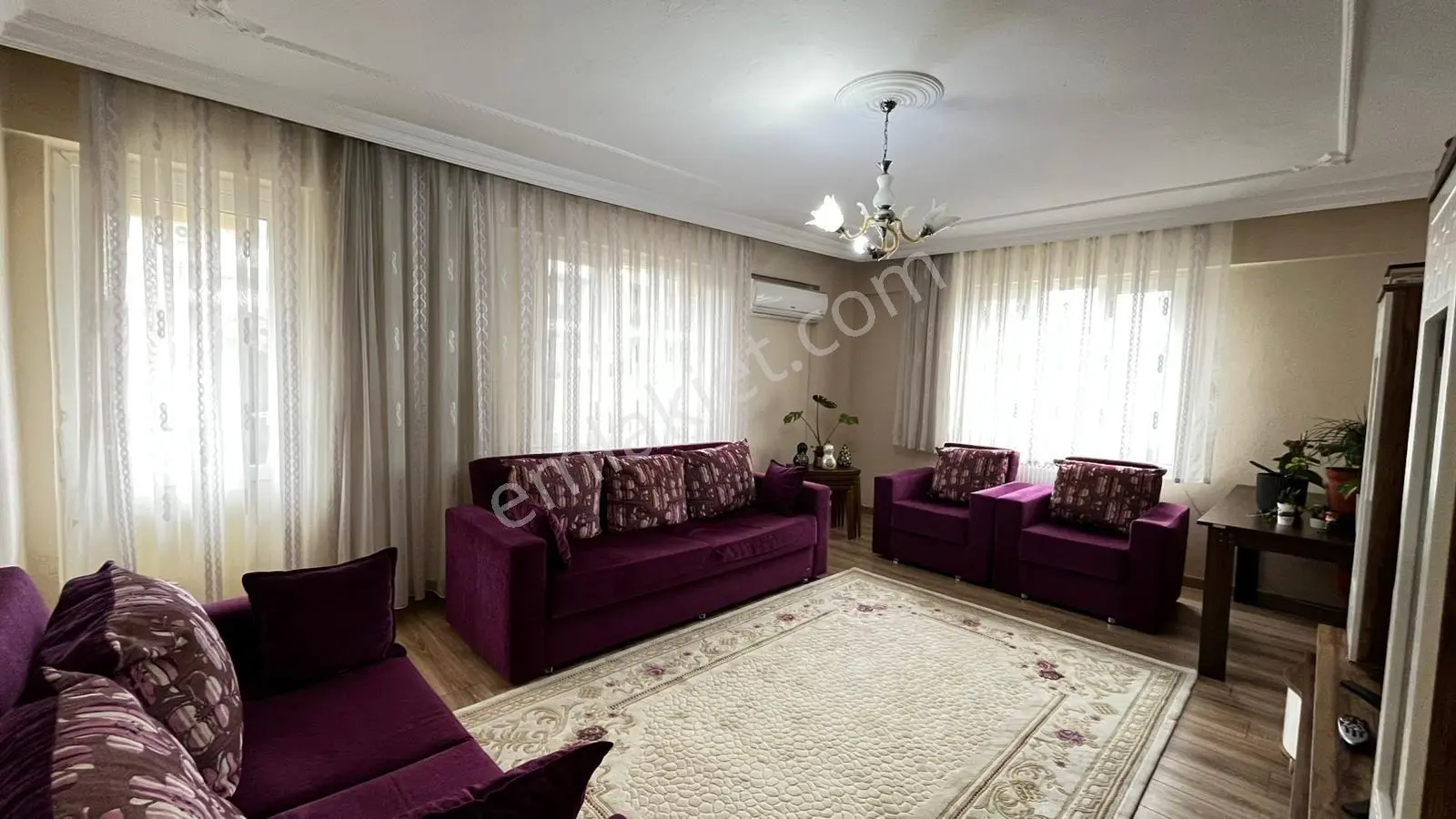 Elvan Özçelik'den Burgaz Mahallesinde Kiralık 3+1 Daire - Görsel 3