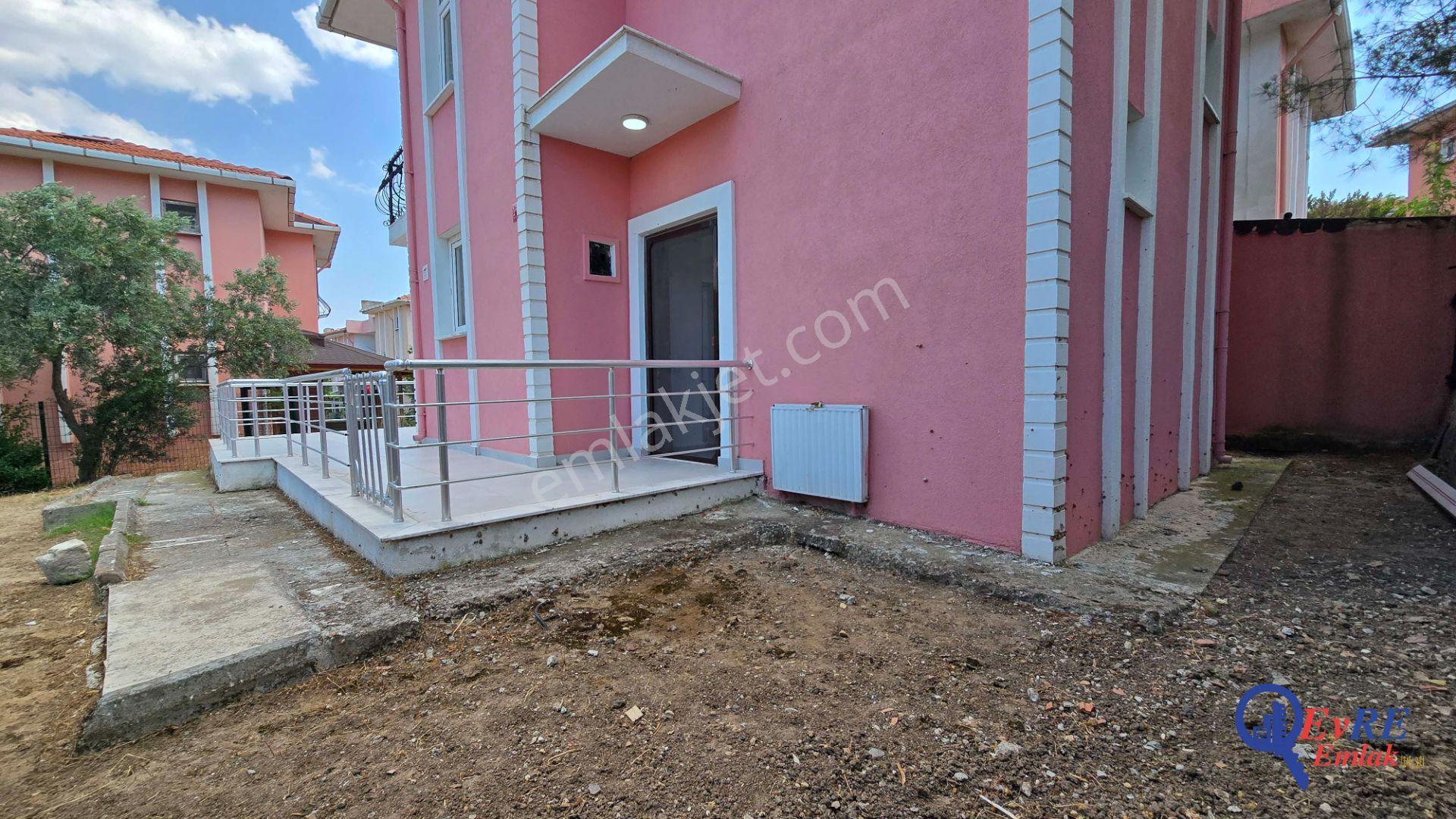 Evre Emlaktan Yeşillikler İçinde Ki Sitede 3+1 Verandalı Ve Bahçeli Villa - Görsel 34