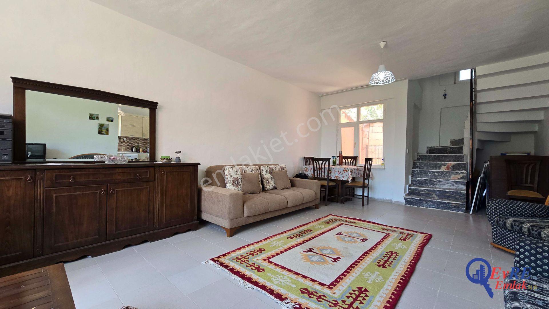 Evre Emlaktan Yeşillikler İçinde Ki Sitede 3+1 Verandalı Ve Bahçeli Villa - Görsel 9