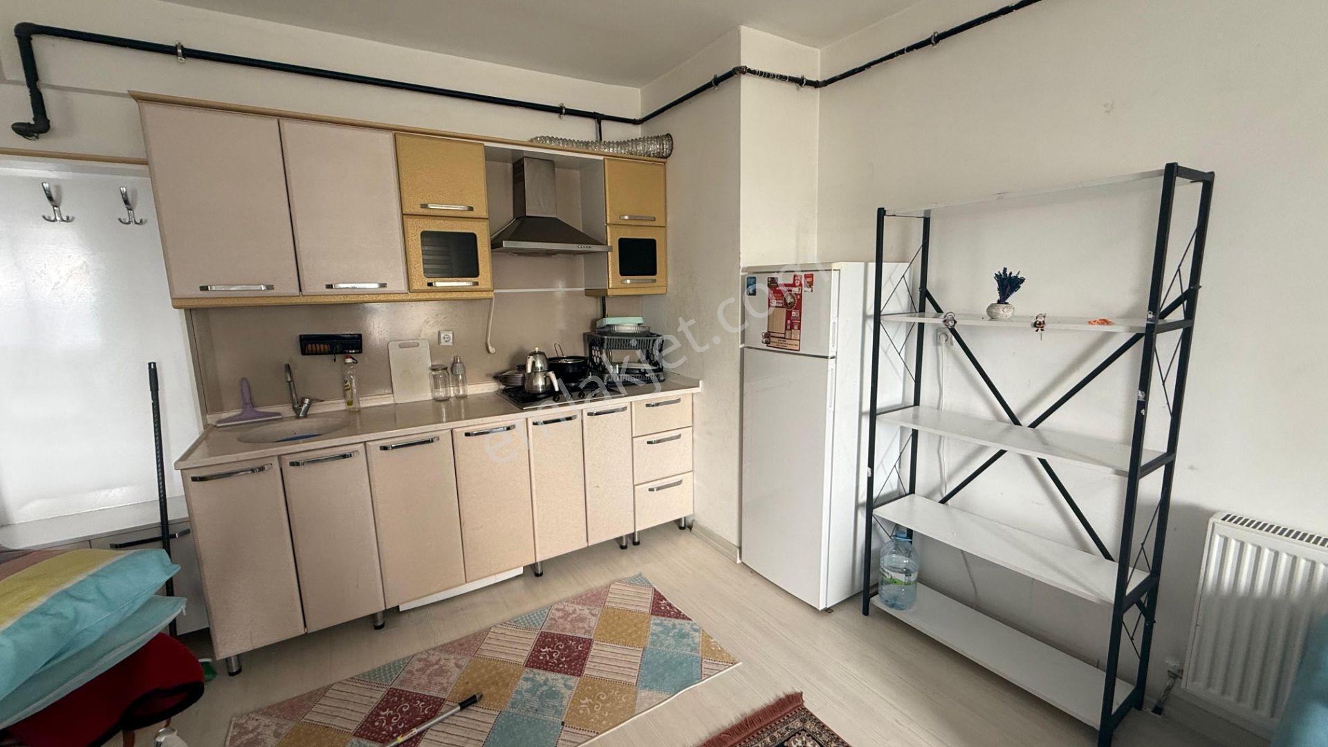 Şehir Hastanesi Yanında 1+1 Eşyalı Satılık Daire -- Burcu Emlak - Görsel 2
