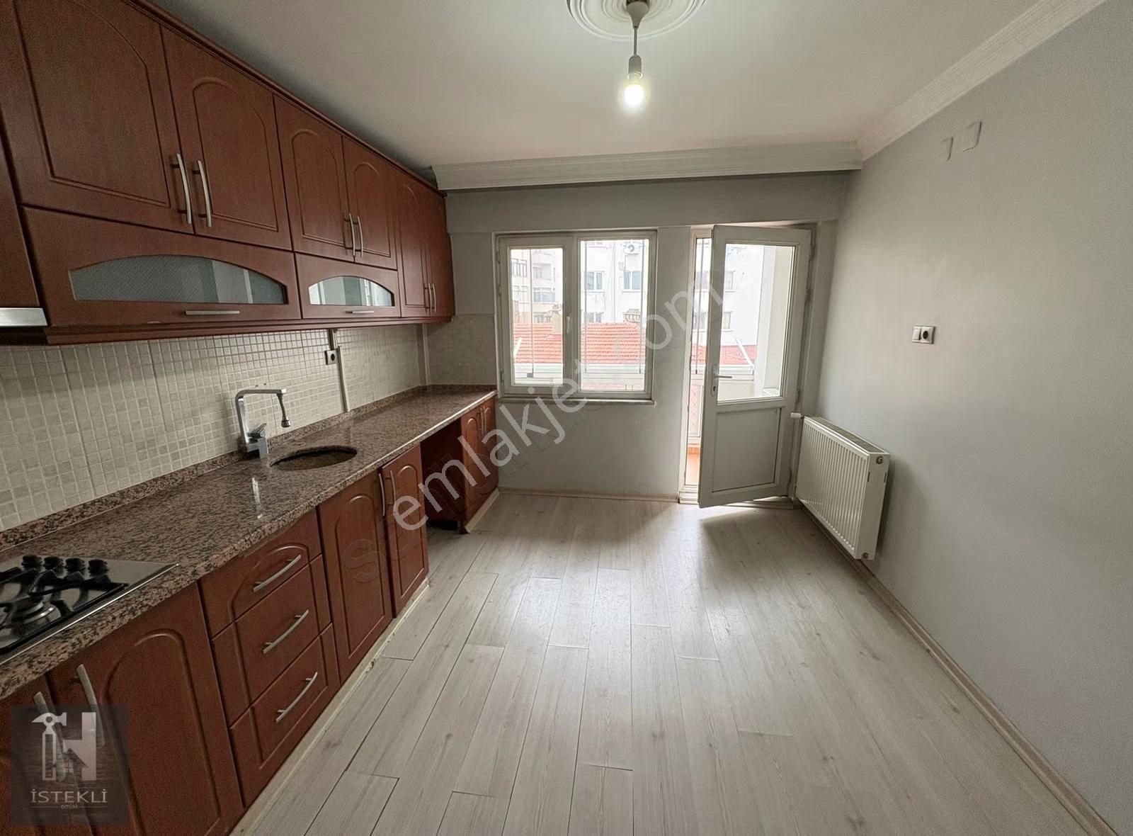 İstekli Emlak'tan Soma Belediyesi Karşısı Kiralık 2+1 Daire - Görsel 5