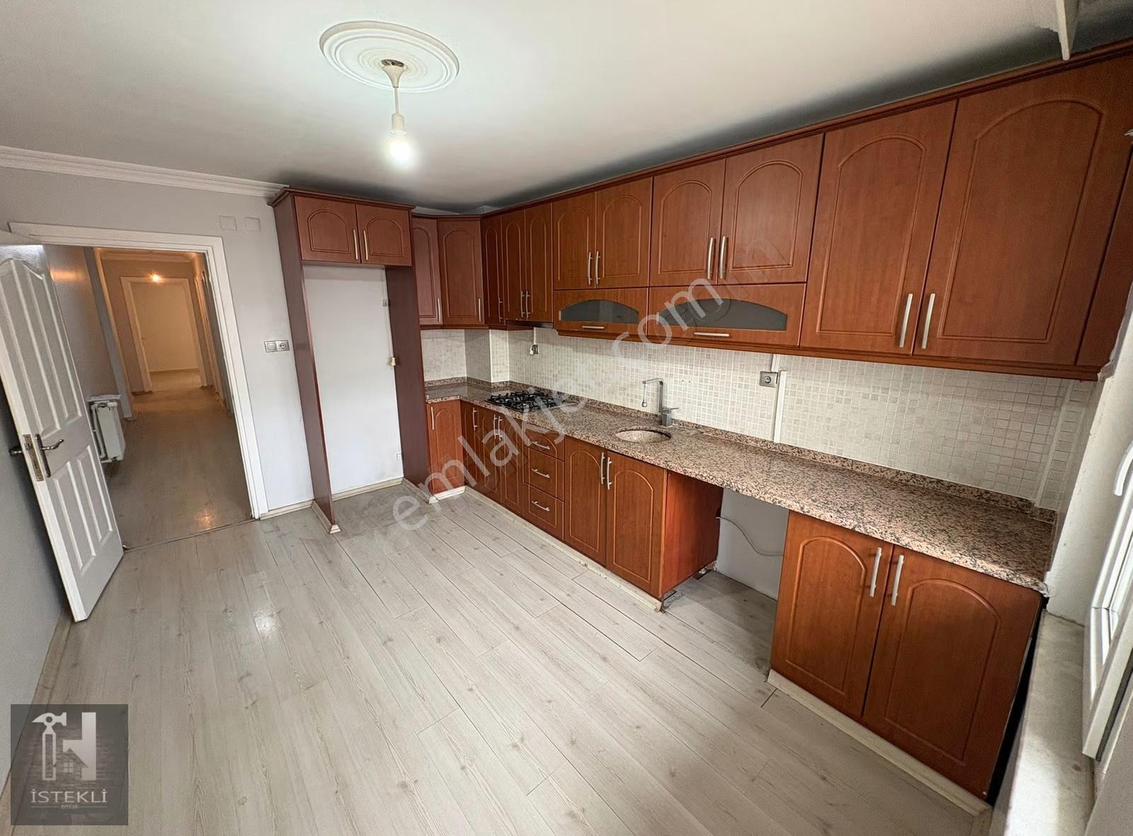 İstekli Emlak'tan Soma Belediyesi Karşısı Kiralık 2+1 Daire - Görsel 13