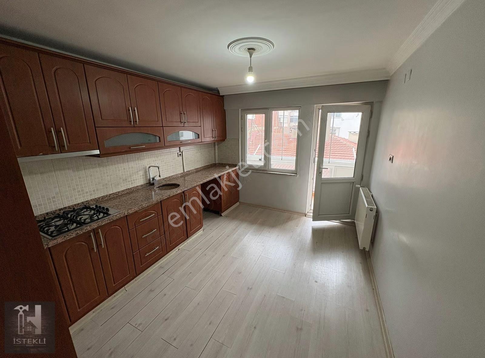İstekli Emlak'tan Soma Belediyesi Karşısı Kiralık 2+1 Daire