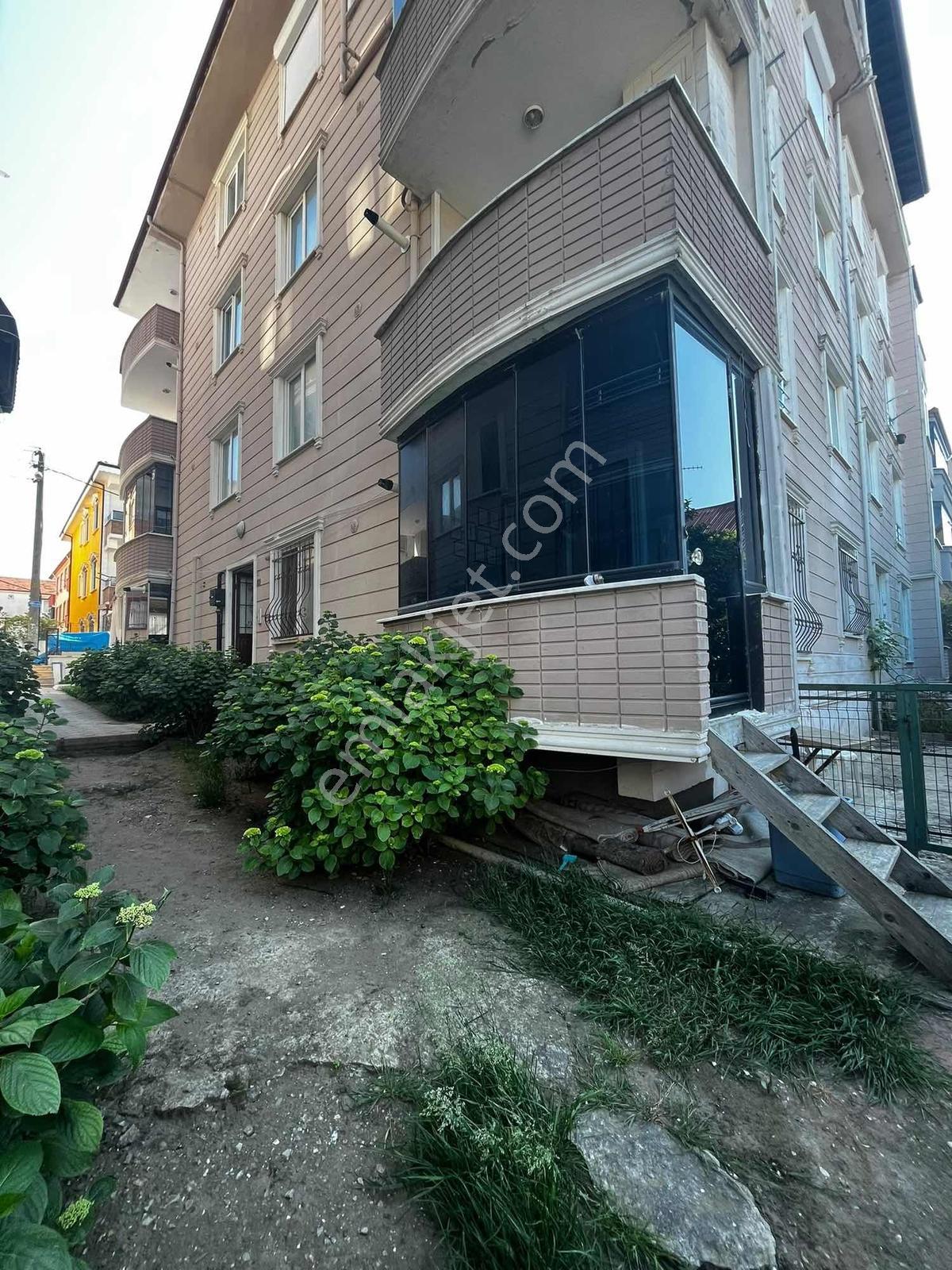 Karasu Yalı Mah.denize Yakın Geniş M2 Ferah Kullanışlı Bakımlı