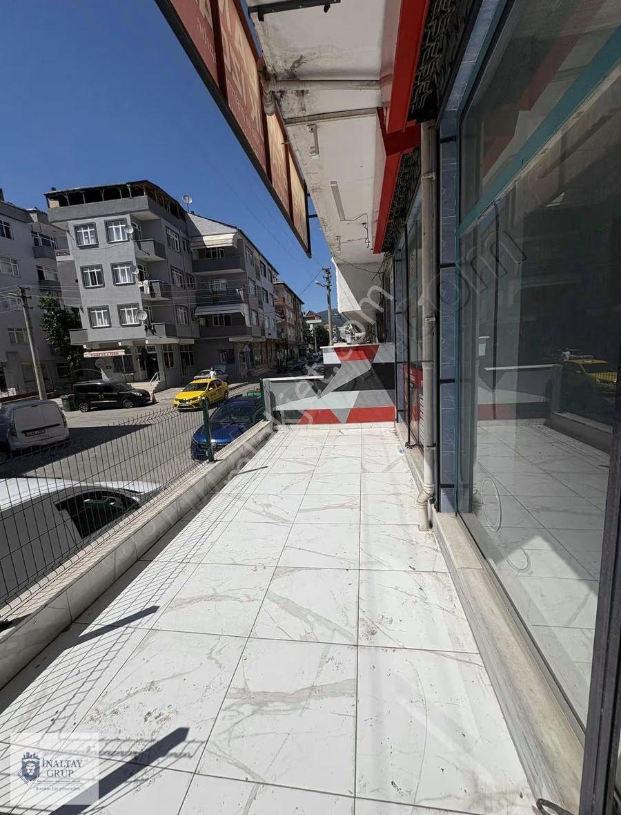 Körfez Esentepe Caddesi Üstünde Satılık Dükkan