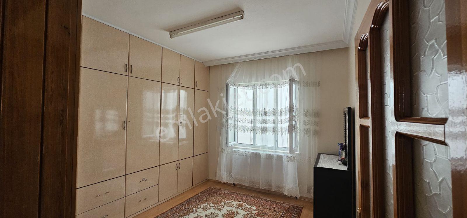 Güneş Mahallesinde 3 Katlı Garazlı 2+1 Müstakil Ev - Görsel 19