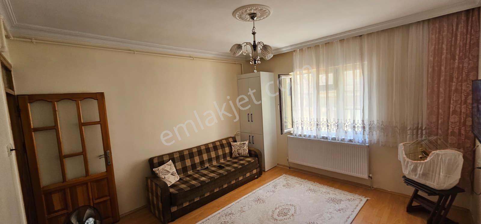 Güneş Mahallesinde 3 Katlı Garazlı 2+1 Müstakil Ev - Görsel 8