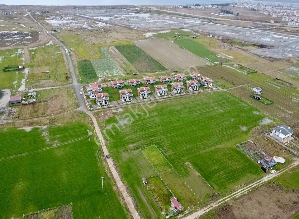 Eşsiz Konumda Yatırımlık 300m2 Sit Alanı Dışında Satılık Arsa - Görsel 6