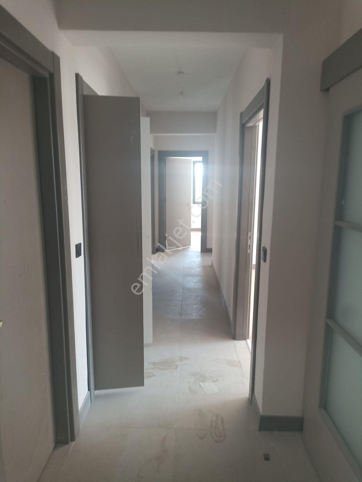 Akçay Emlak'tan Yunak Yeni Toki Konutlarında Sıfır Kiralık 3+1 Daire - Görsel 13