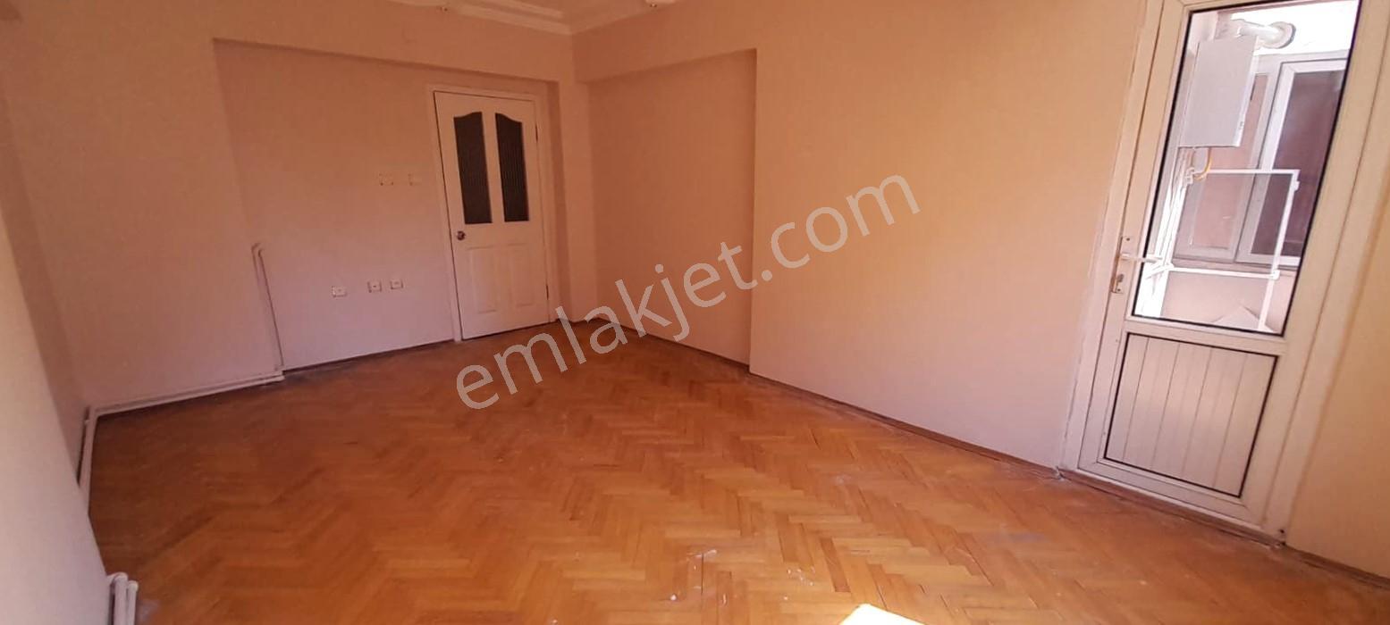 Yarış Ortaokulu Yanı Cadde Üstü, Otoparklı 3+1 Kiralık Daire - Görsel 29