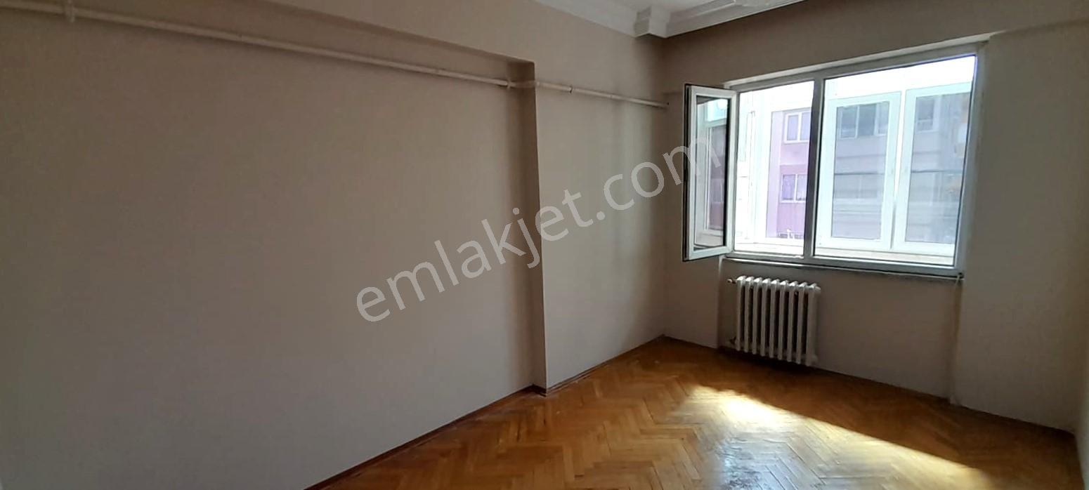 Yarış Ortaokulu Yanı Cadde Üstü, Otoparklı 3+1 Kiralık Daire - Görsel 32