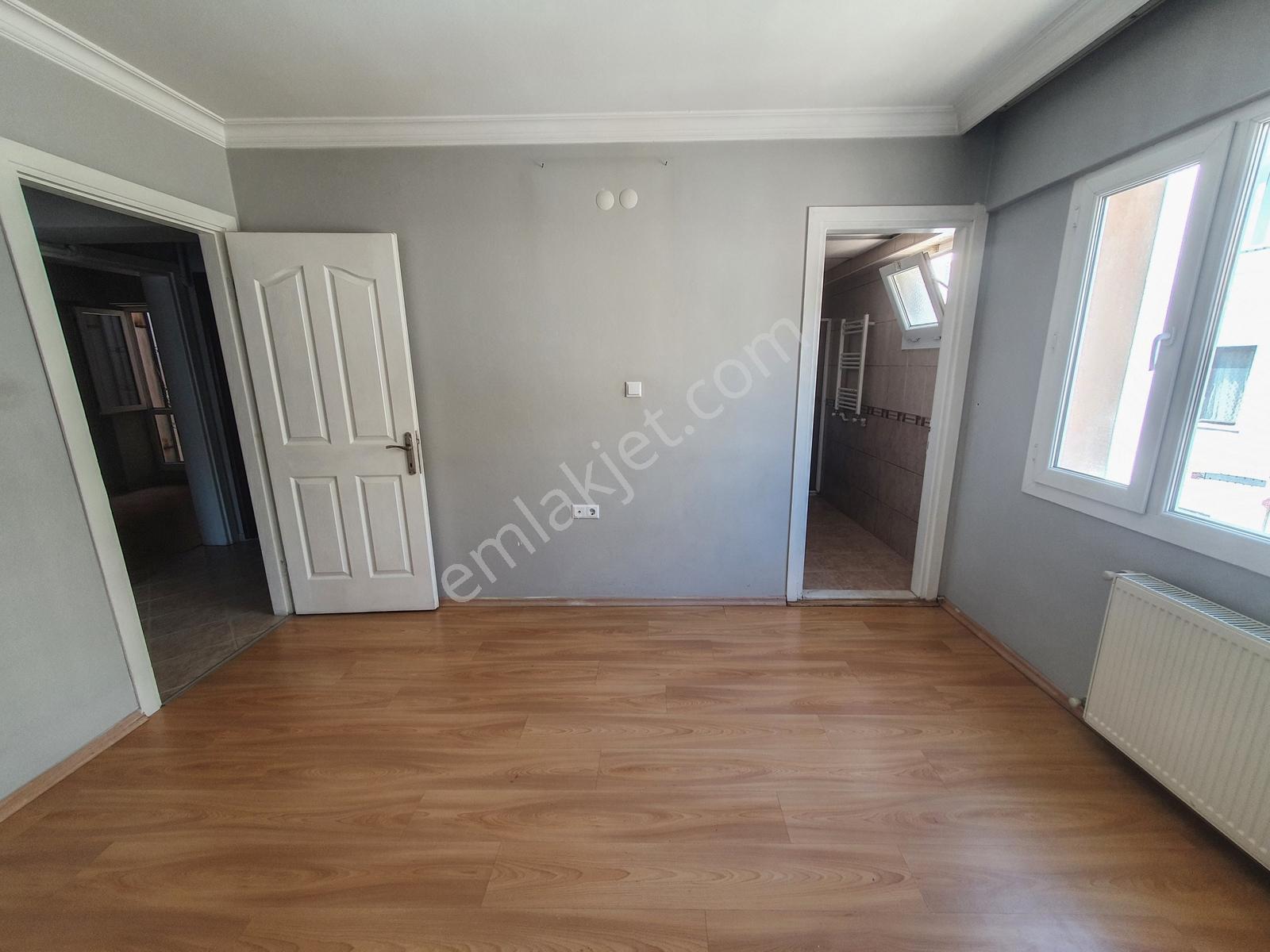 Genç Bina Cadde Üstü, Köşe Cepheli, Ebeveyn B. 2+1 Kiralık Daire - Görsel 26