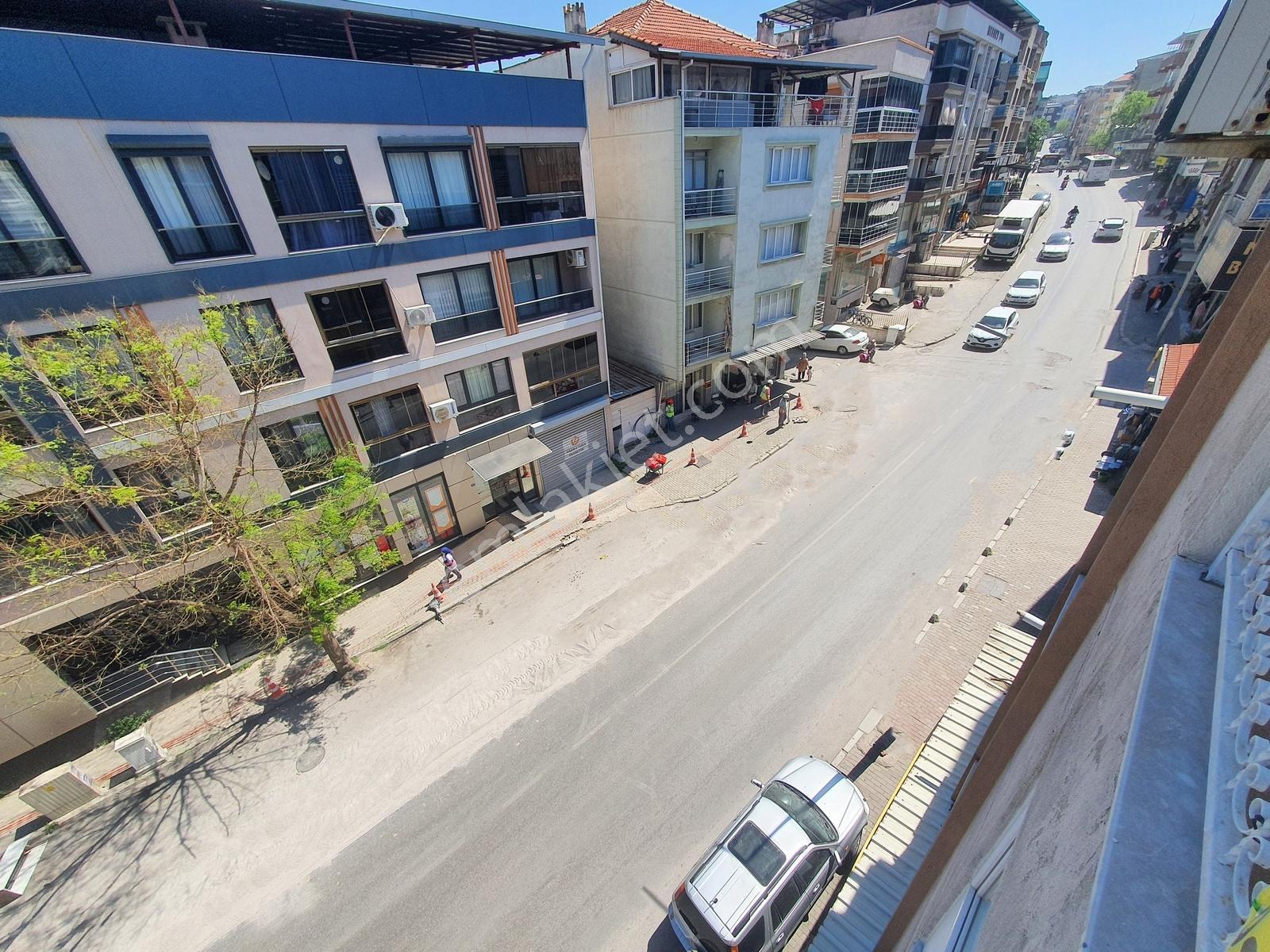 Genç Bina Cadde Üstü, Köşe Cepheli, Ebeveyn B. 2+1 Kiralık Daire - Görsel 5
