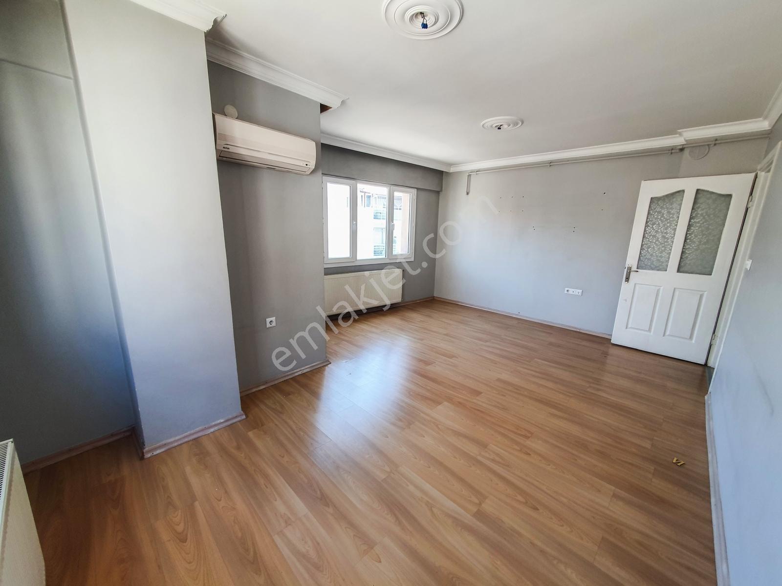 Genç Bina Cadde Üstü, Köşe Cepheli, Ebeveyn B. 2+1 Kiralık Daire - Görsel 14