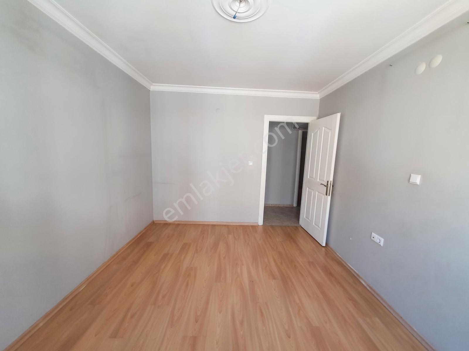 Genç Bina Cadde Üstü, Köşe Cepheli, Ebeveyn B. 2+1 Kiralık Daire - Görsel 24