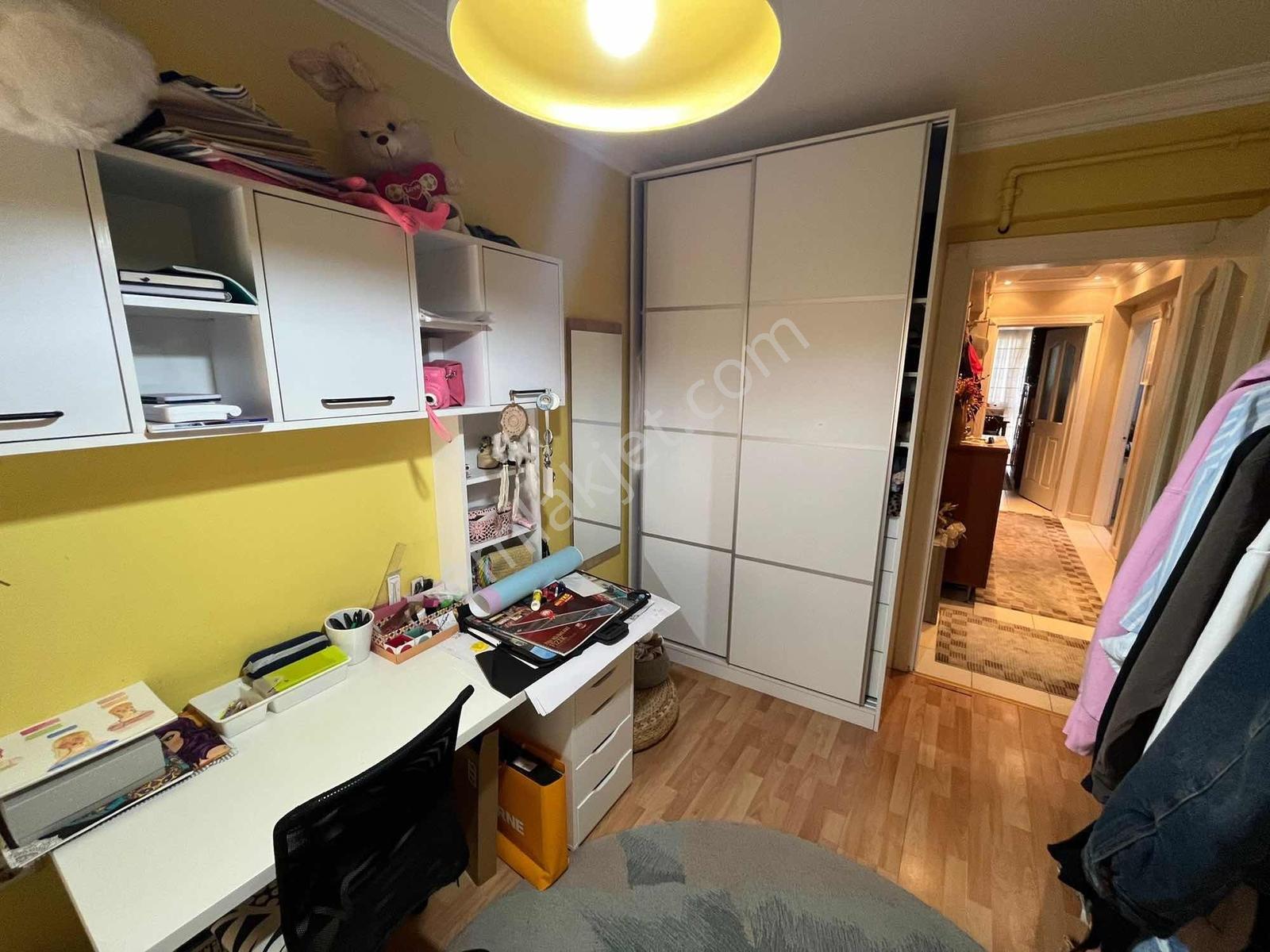 Bölge Metro Durağında 3+1 Geniş Daire ! - Görsel 14