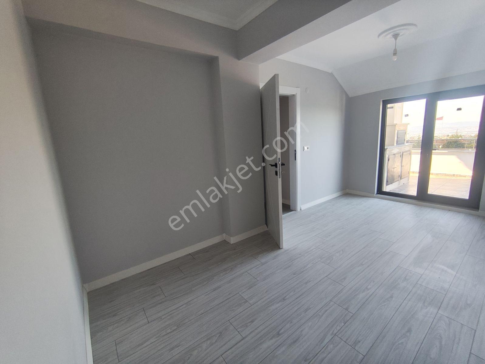 Başiskelenin En Prestijli Lokasyonu Paşadağda Satılık Çatidublex - Görsel 31