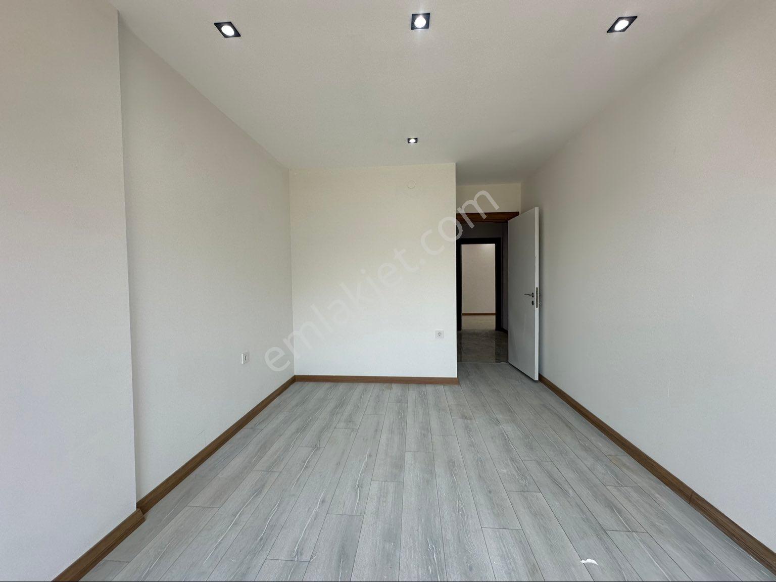 Didimde 5+1 Ayrı Mutfak Kapalı Otopark Müstakil Havuzlu Villa - Görsel 24