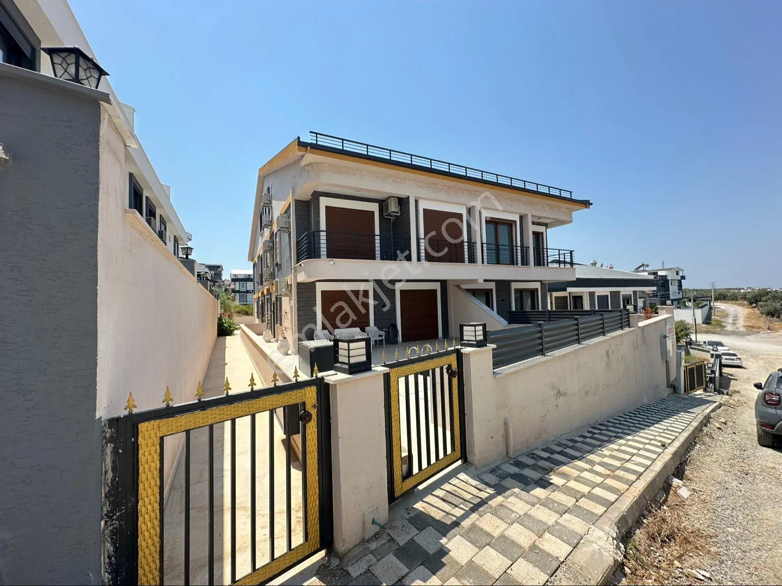 Didimde 5+1 Ayrı Mutfak Kapalı Otopark Müstakil Havuzlu Villa - Görsel 3