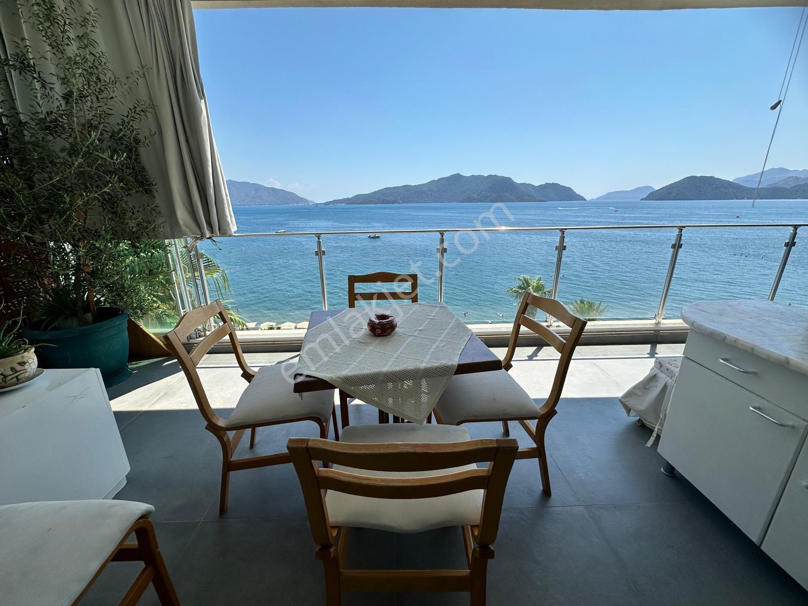 Adres Emlak - Denize Sıfır Panoramik Deniz Manzaralı Sezonluk Kiralık Daire - Görsel 13
