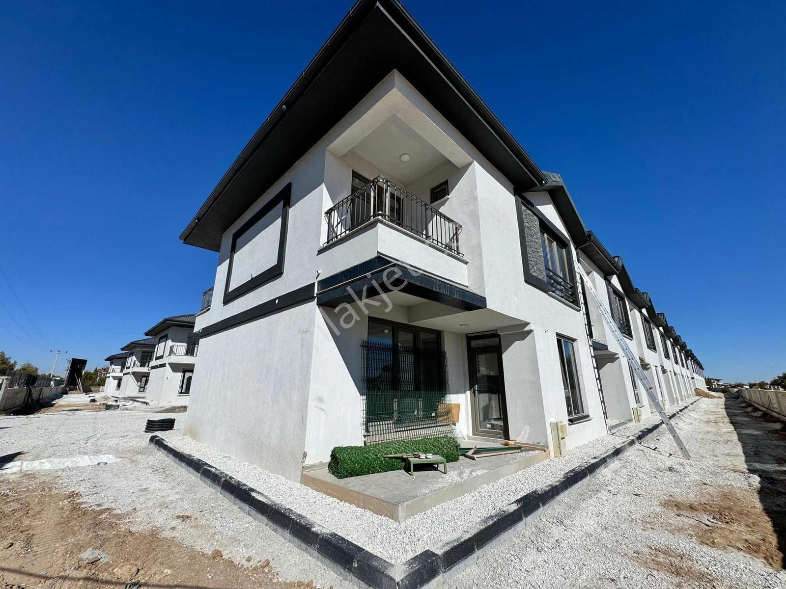 Yaylapınar Mah. Kaş Cad. Site İçi 3+1 Satılık Butik Villa - Görsel 3