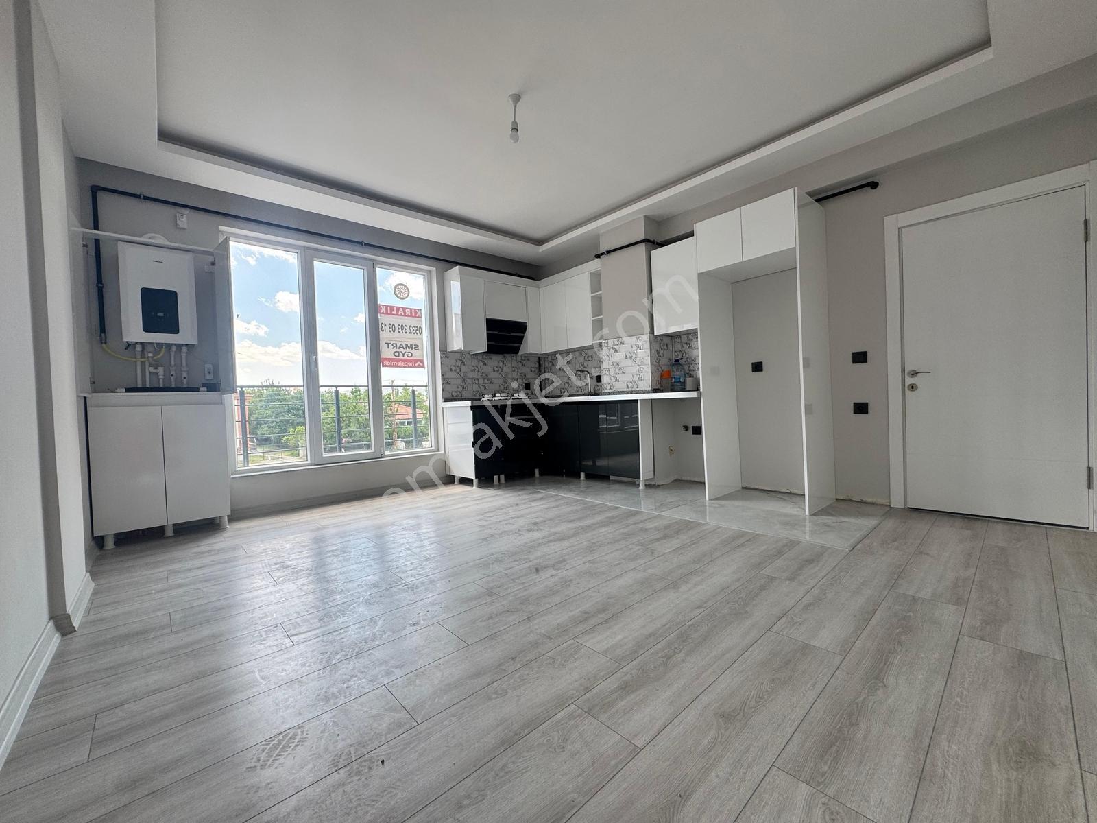Dumlupınar Mah'de Yola Yakın Ara Katta Full Yapılı Kiralık Daire