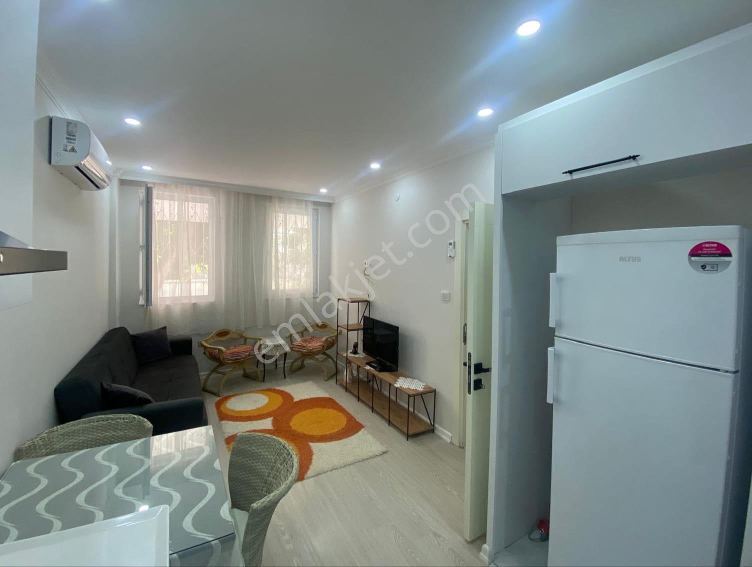 Zerdalilik Mahallesinde B.onat Caddesi Yakını Full Eşyalı 1+1 - Görsel 13