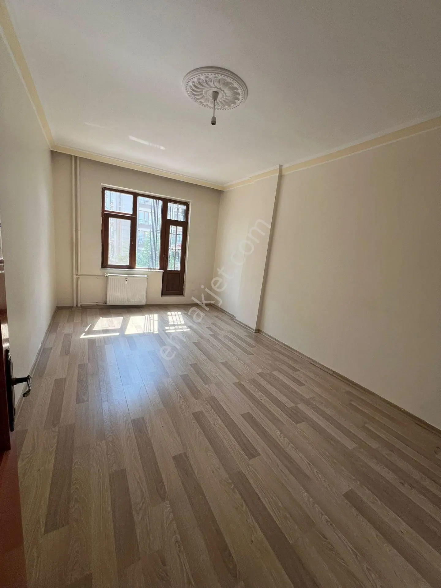 Acil Satılıktır Yazır Mah Uygun Fiyata 3+1 Ara Kat Daire - Görsel 3