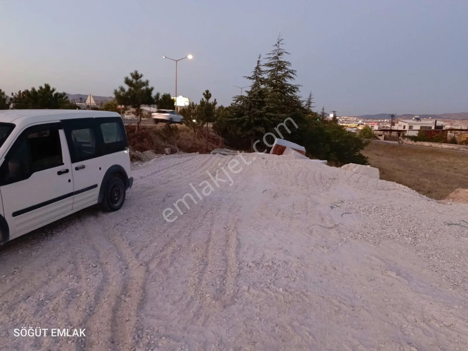Söğüt Emlak'tan İscehisar Ankara Yoluna Sıfır Satılık - Görsel 4