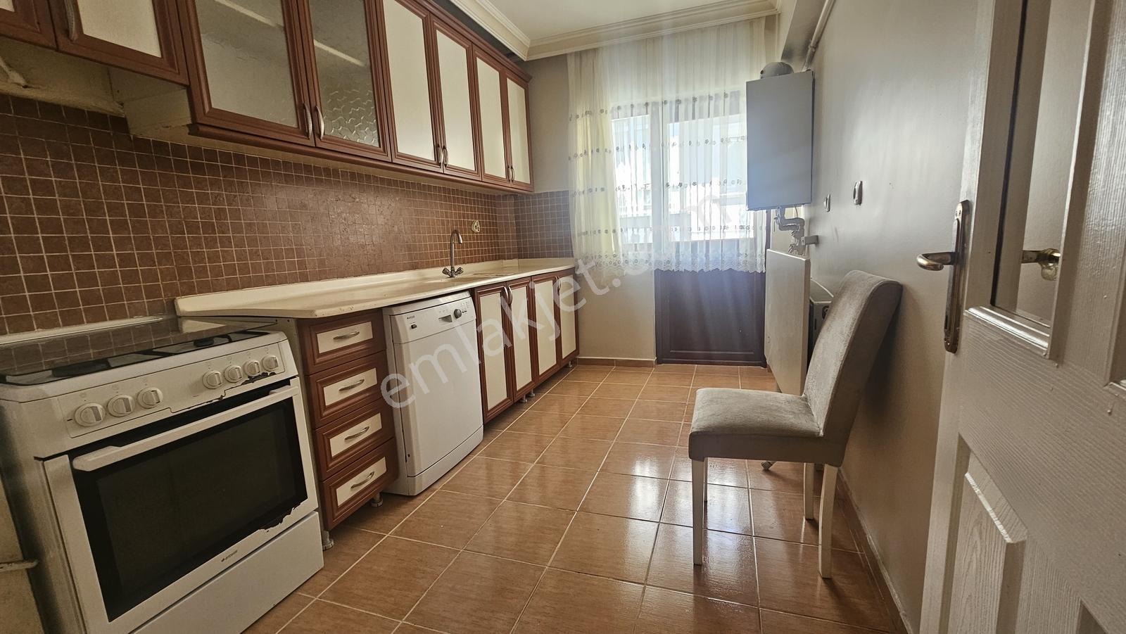 Etimesgut Ahi Elvan Cadde Yanı 3+1 Eşyalı Kiralık Daire - Görsel 3