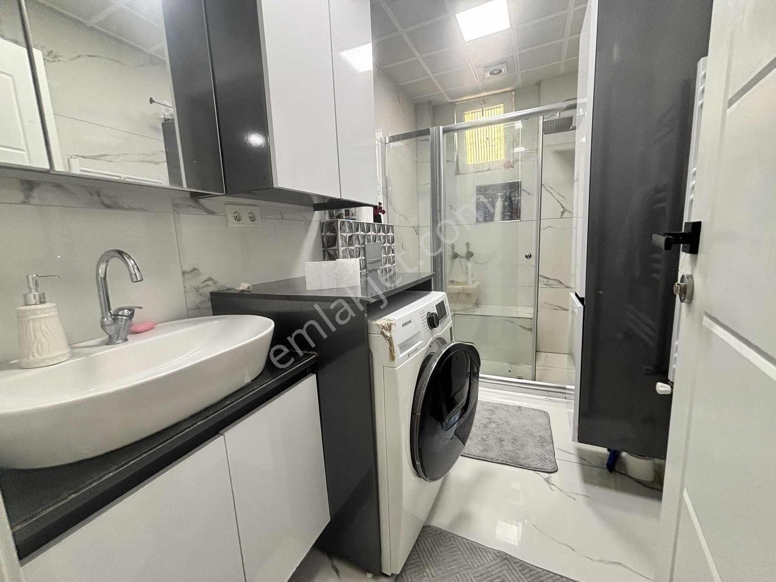 A L C Den Metro Yakını Yapılı Siteiçi Salon Bağımsız 3+1 Satılık - Görsel 11