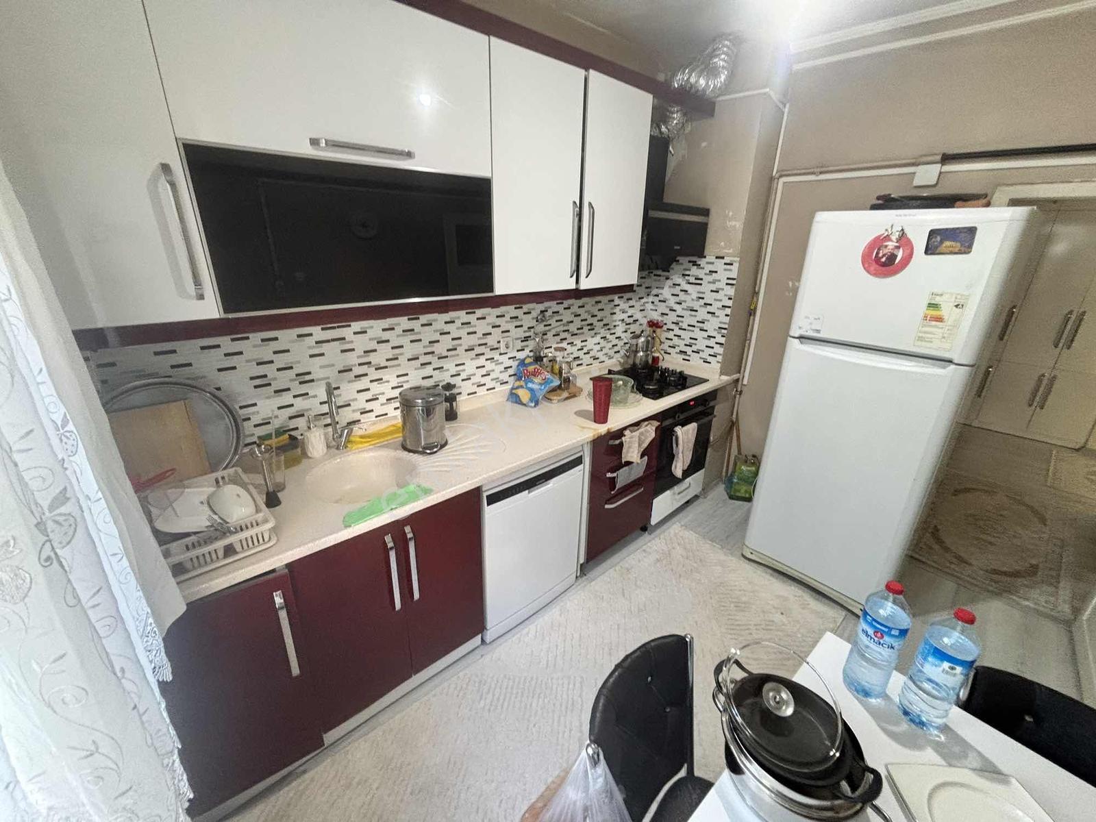A L C Den Metro Yakını Yapılı Siteiçi Salon Bağımsız 3+1 Satılık - Görsel 4