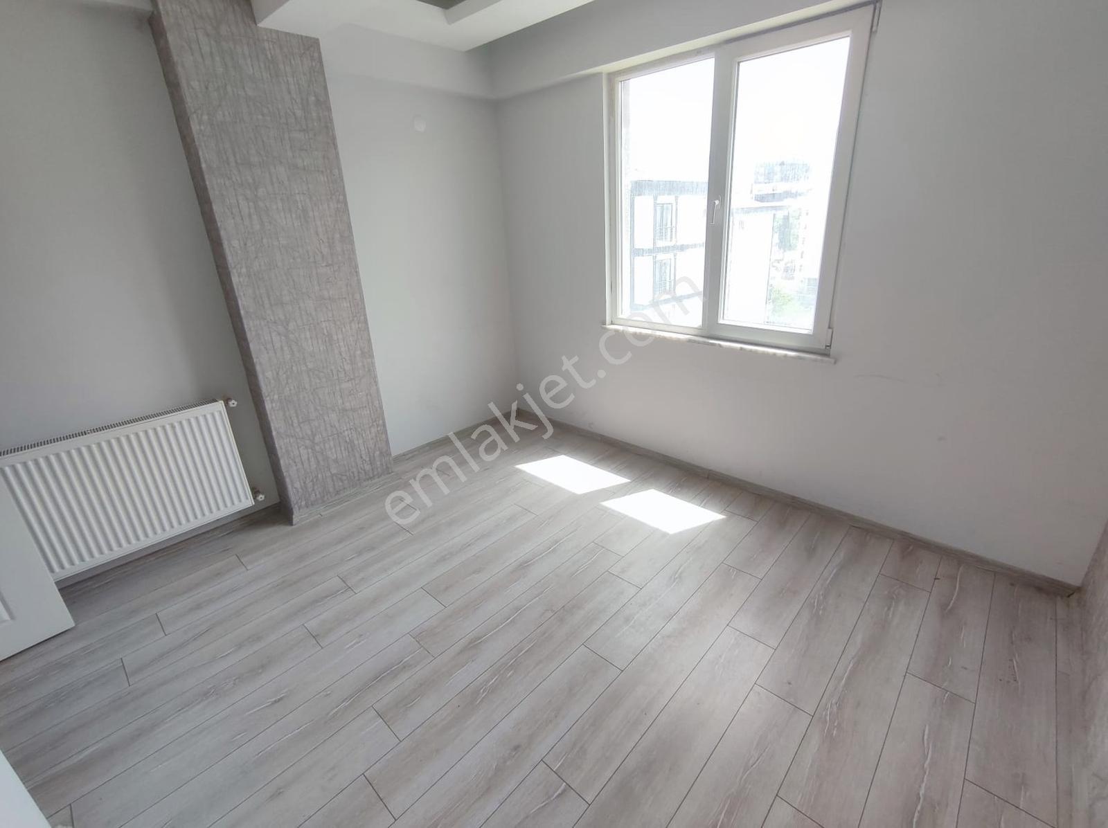 Remax Parladan Körfez Mahallesinde Eşyasız Satılık 1+1 Daire - Görsel 18
