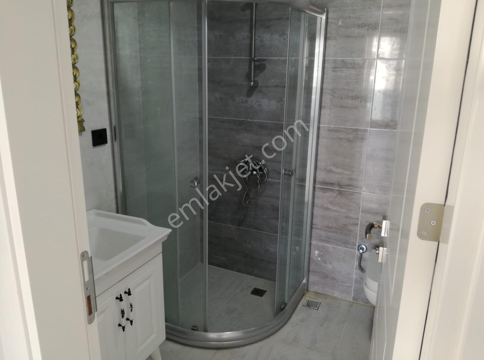 Remax Parladan Körfez Mahallesinde Eşyasız Satılık 1+1 Daire - Görsel 8
