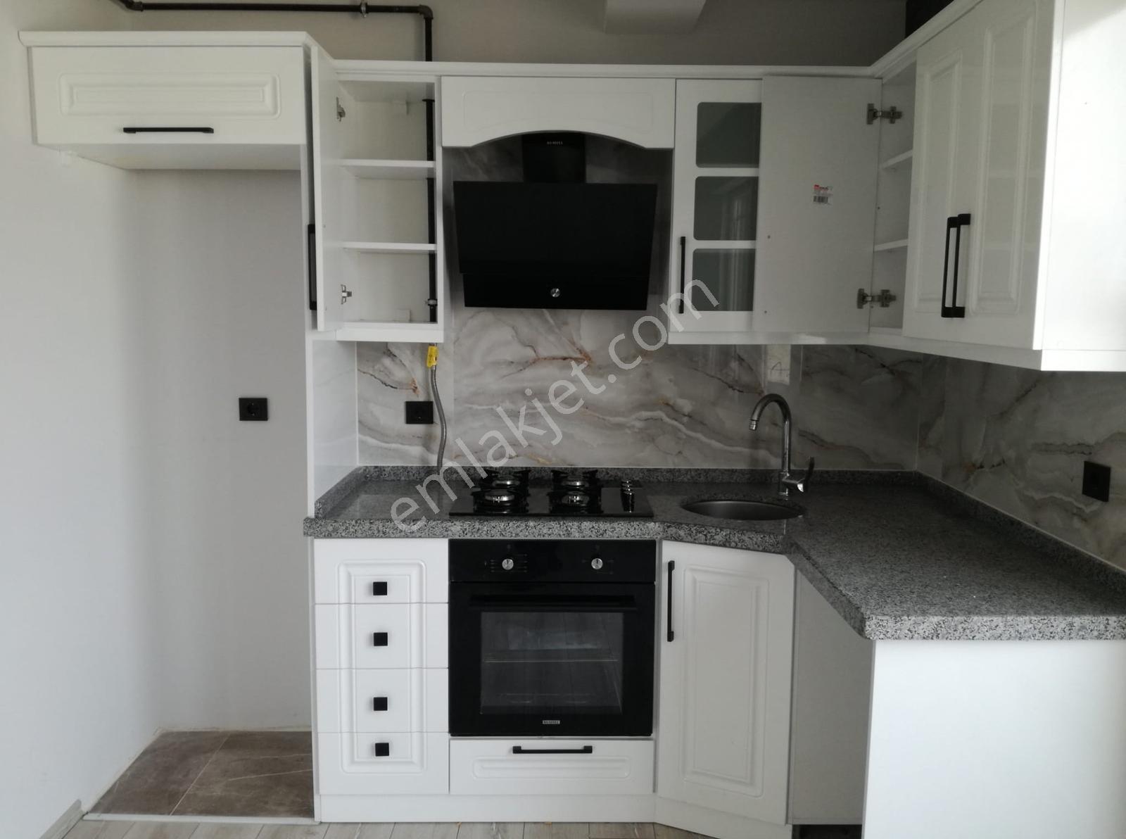 Remax Parladan Körfez Mahallesinde Eşyasız Satılık 1+1 Daire - Görsel 14