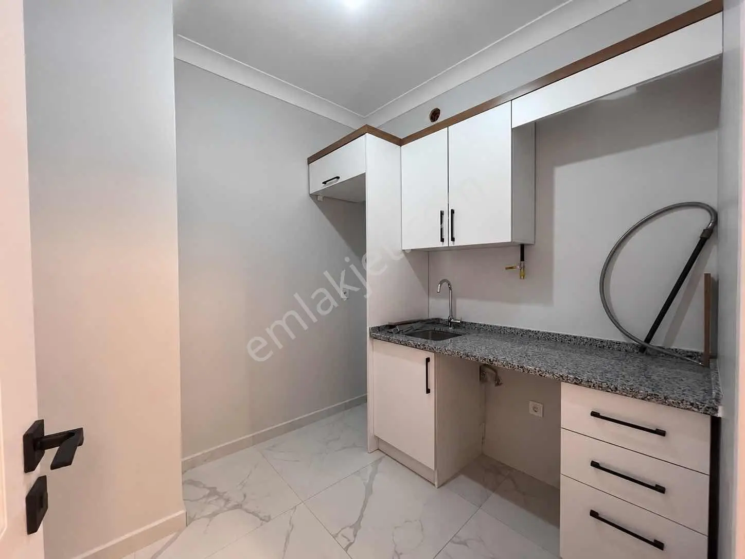 Remax Dem'den Polat Kaya İş Merkezinde Kiracılı Satılık 1+1 Ofis - Görsel 5