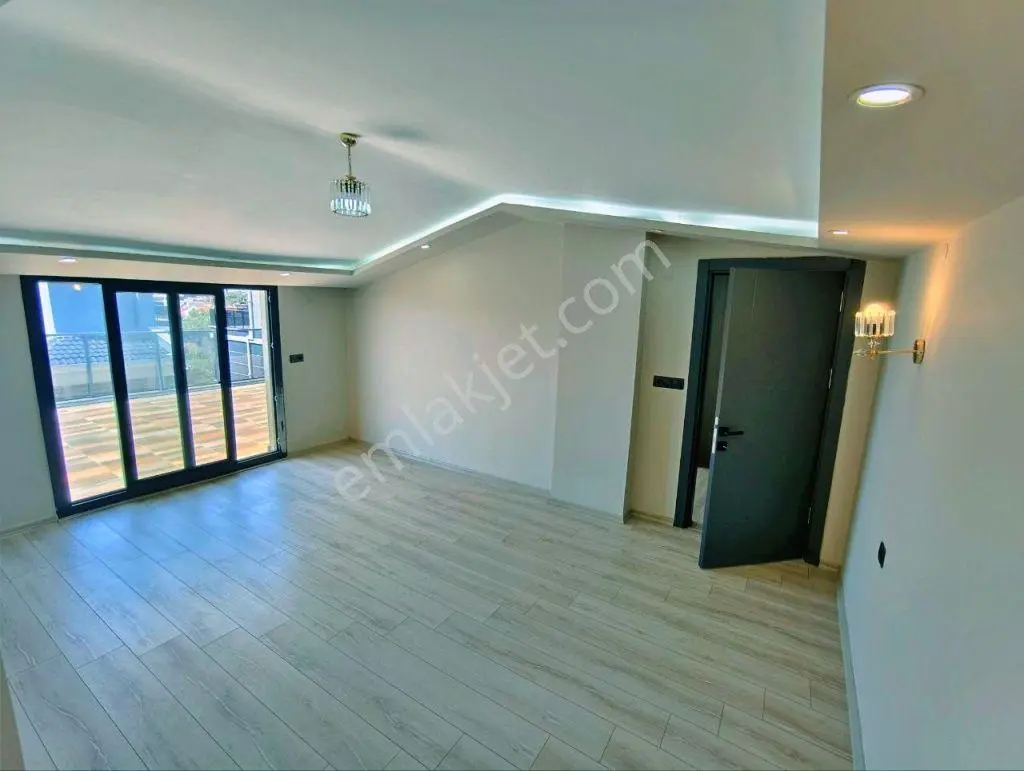 Uytundan Gürede Müstakil Havuzlu Ultra Lüks 5+1 Satılık Villa - Görsel 12