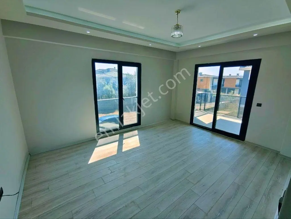 Uytundan Gürede Müstakil Havuzlu Ultra Lüks 5+1 Satılık Villa - Görsel 5