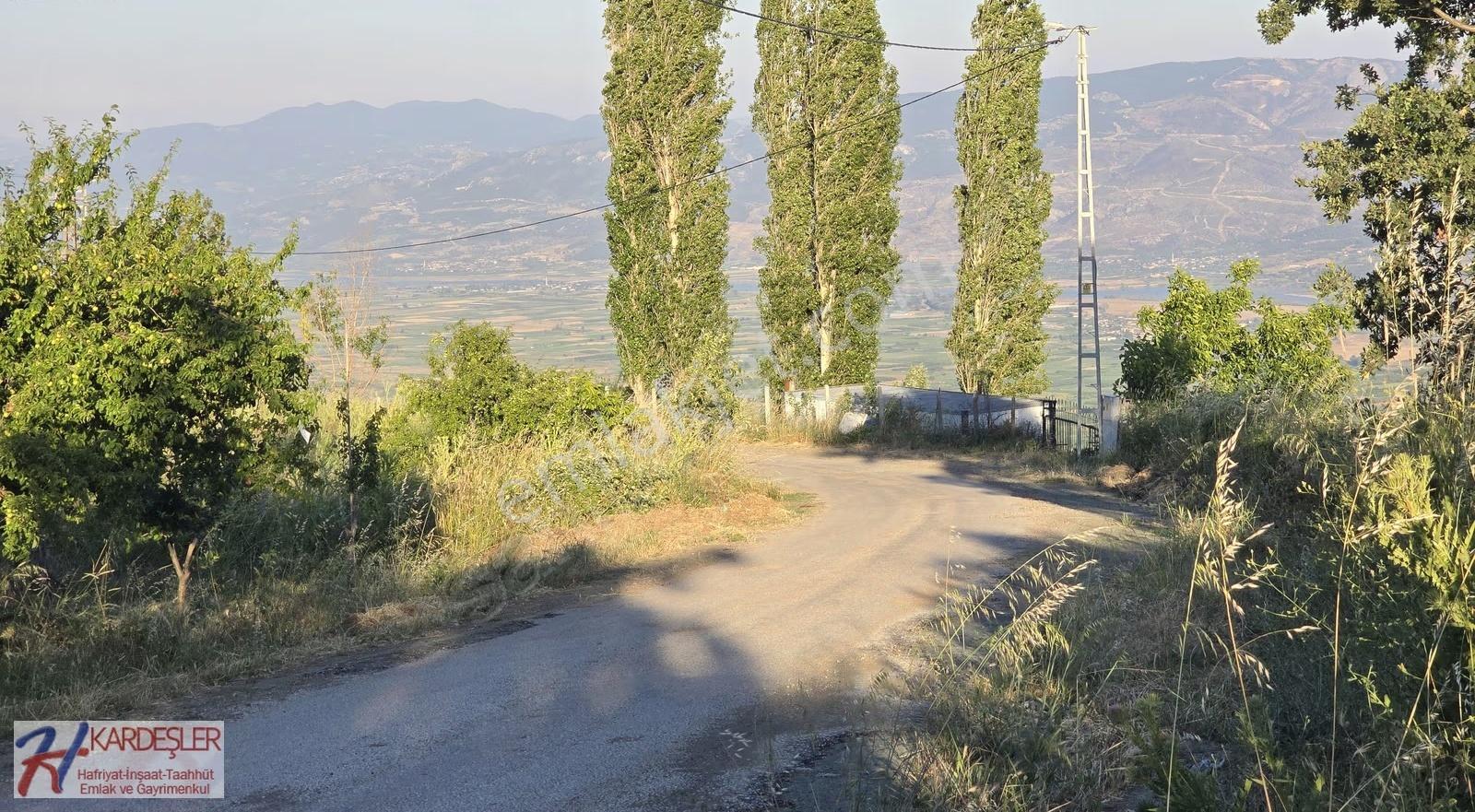 Sakarya P.ova Akçakaya Mah. Kendine Ait Suyu Olan 4790 M2 Arazi
