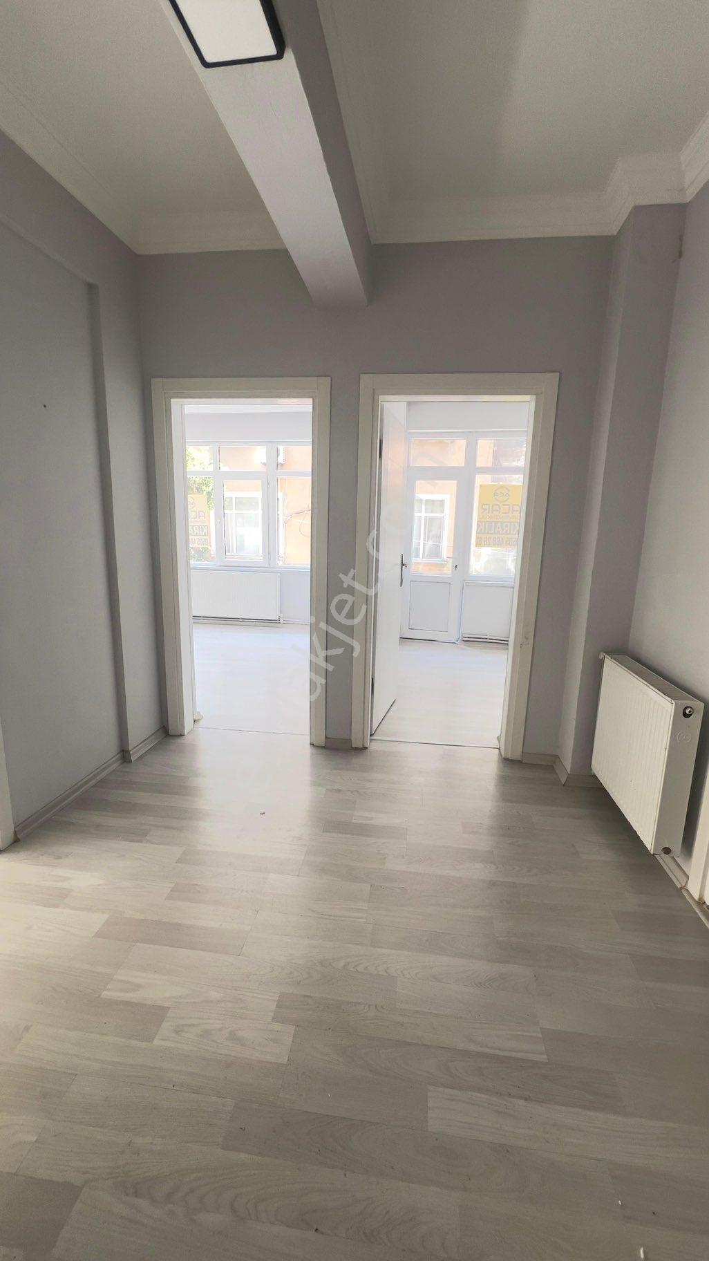 Çiflik Caddesinde 2+1 Temiz Masrafsıx Kiralık Daire - Görsel 7