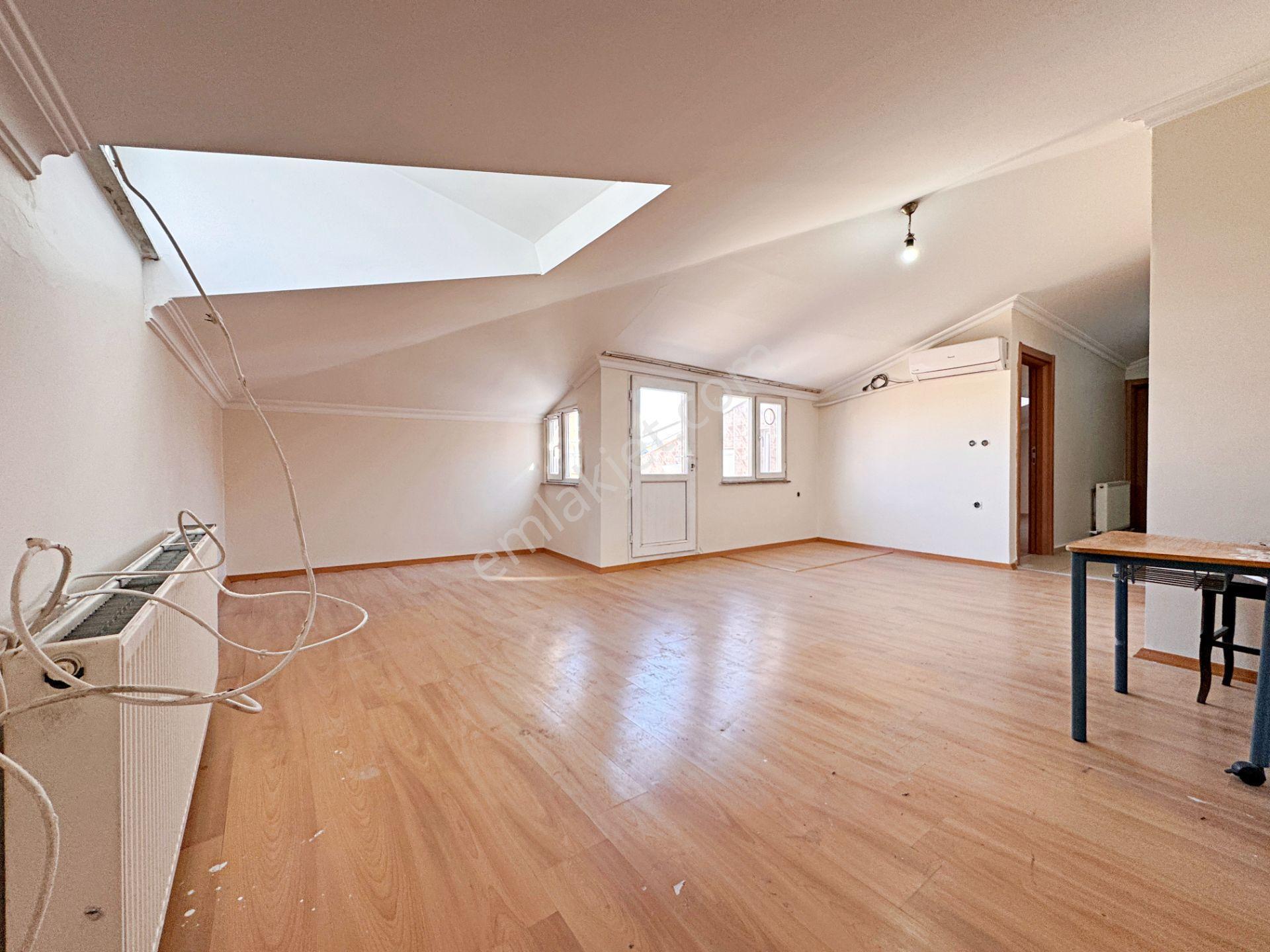 Home Vizyon Bahçelievler Yenibosna Radar Satılık Otoparklı 5+1 Geniş Dublex Daire. - Görsel 28