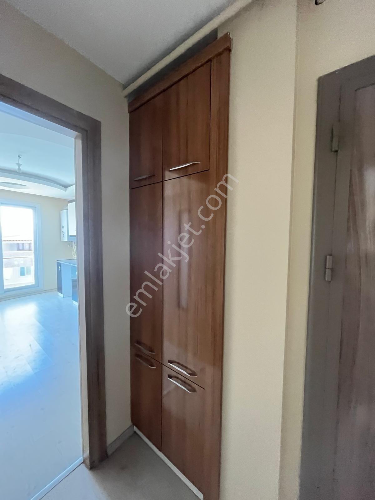 Menderes Turyap'tan Cüneytbey Mh. 3+1 Kiralık Arakat Geniş Daire - Görsel 12