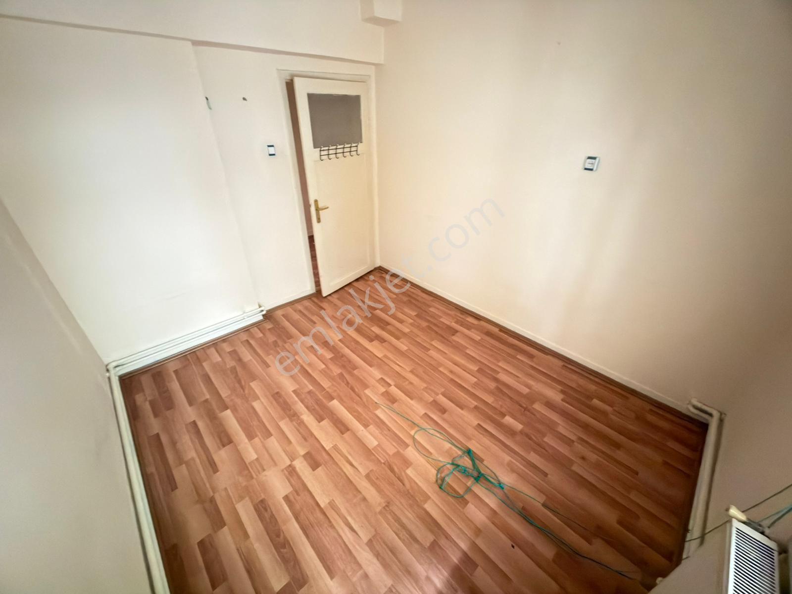 Yunus Emre Cad. Paraleli Yüksek Giriş Ön Cephe Kiralık 3+1 - Görsel 9