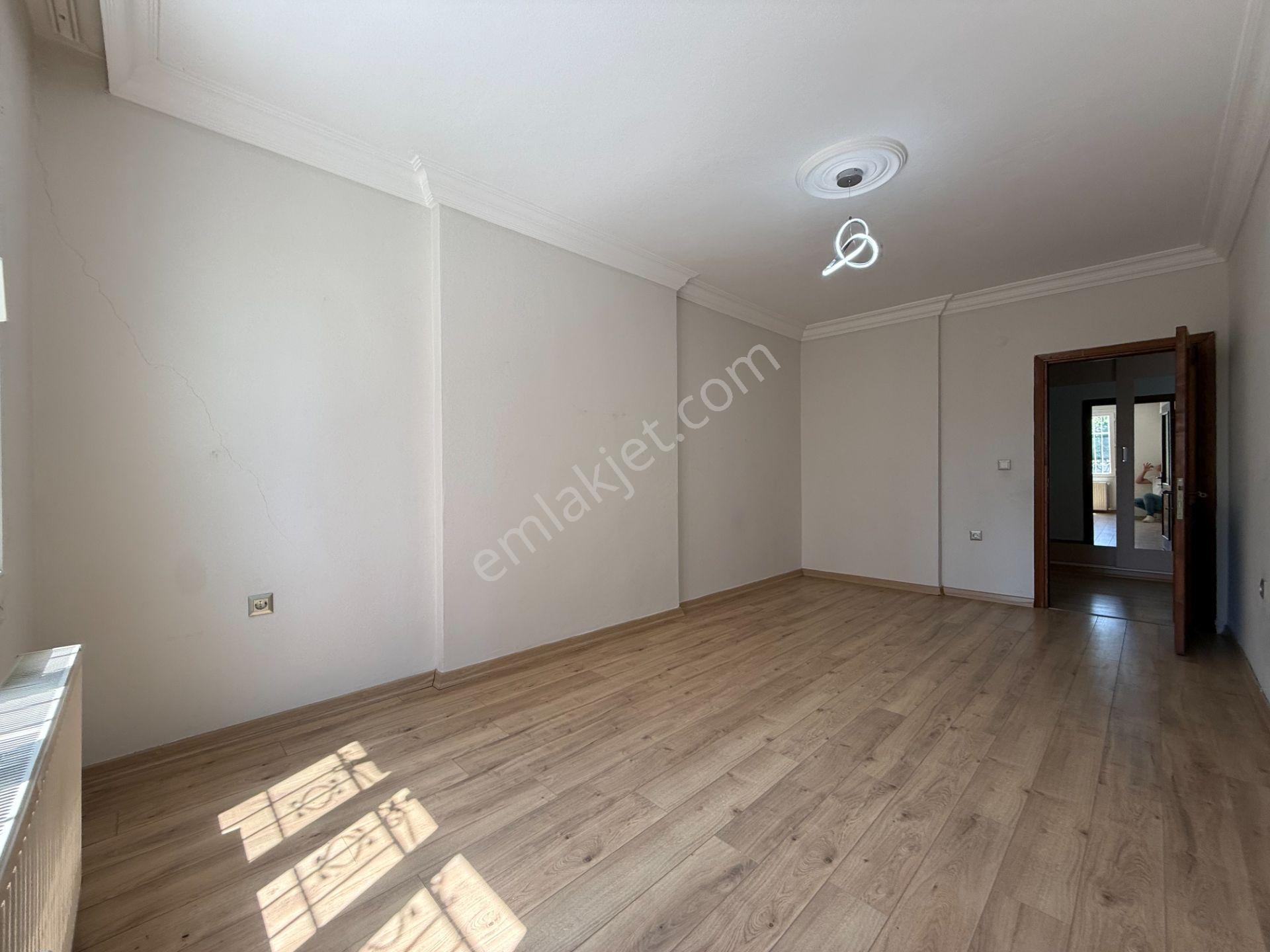 Süleyman Demirel'de Hasarsız 3+1 175 M2 Ekstarfalı Satılık Daire - Görsel 8