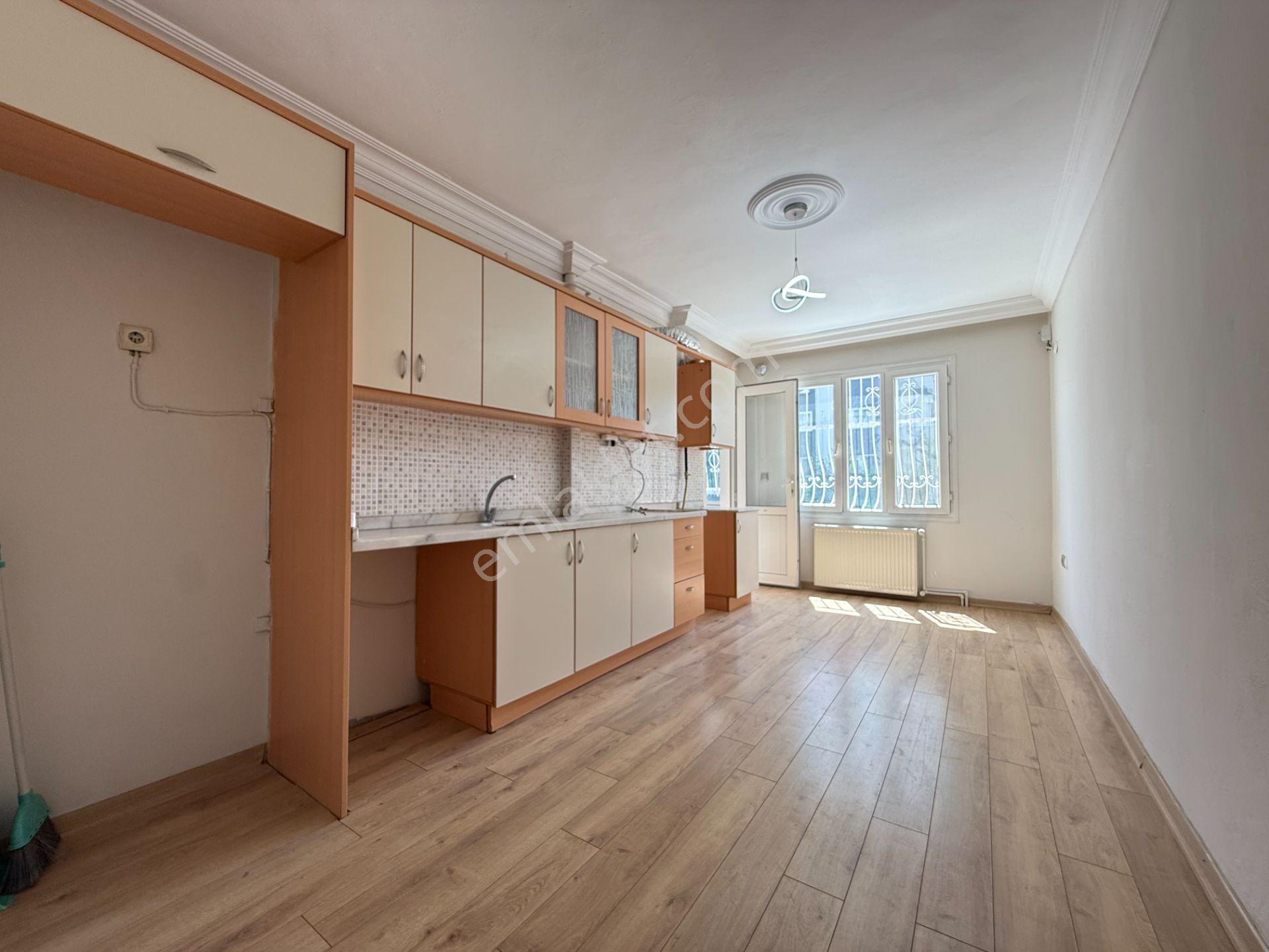 Süleyman Demirel'de Hasarsız 3+1 175 M2 Ekstarfalı Satılık Daire - Görsel 4
