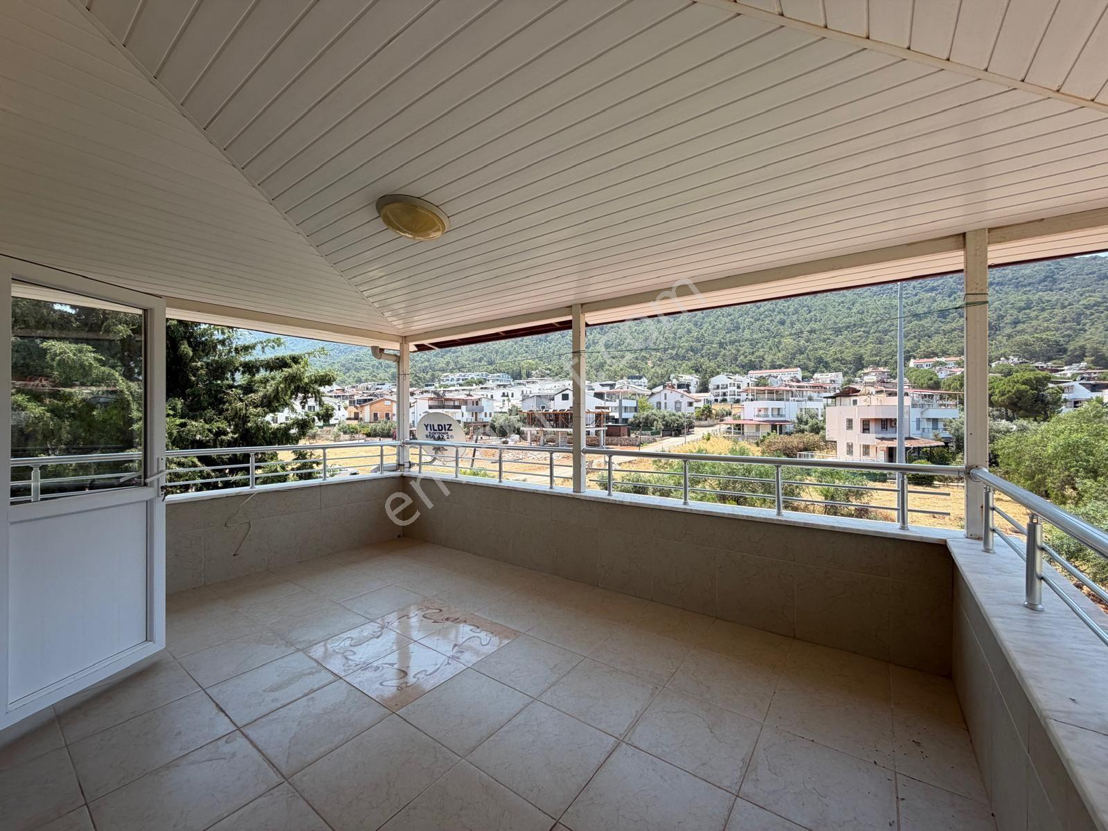 Merkezi Konumlu Denize 200 Mt. Tam Müstakil Yıllık Kiralık Villa - Görsel 32