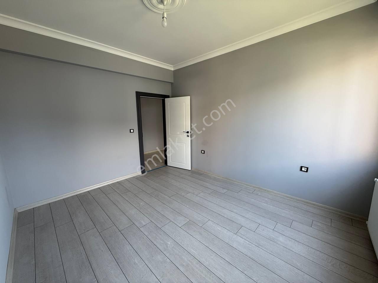 Uytun'dan Kadıköyde 3 Katlı Binada Geniş Kullanışlı 2+1 Daire - Görsel 34