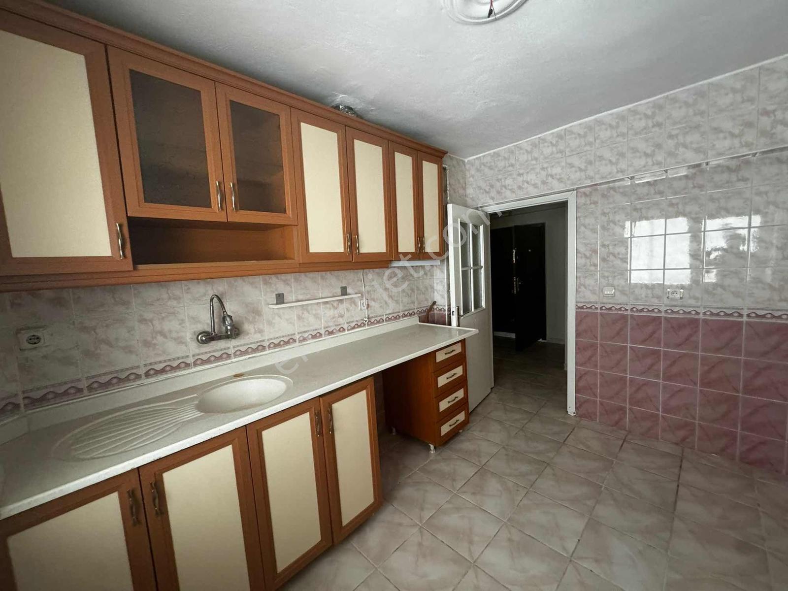 Avantaj Emlak Tan Misket Merkezde Ana Cadde Üzeri Kiralık Daire - Görsel 10